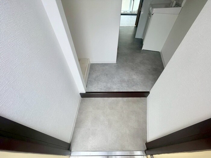 物件内観写真14　(玄関)