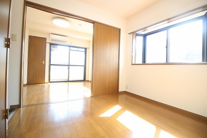 物件内観写真6　(居室)