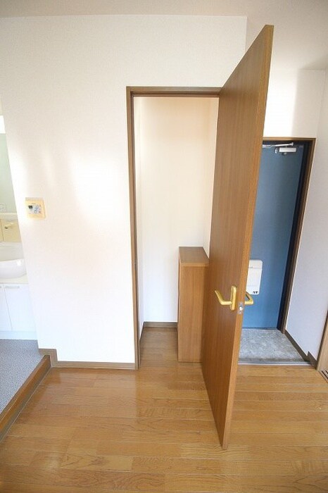 物件内観写真11　(収納)