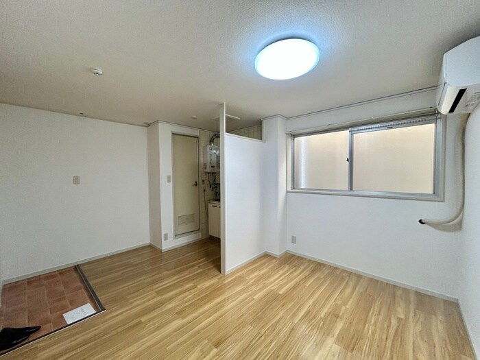 物件内観写真10　(居室)