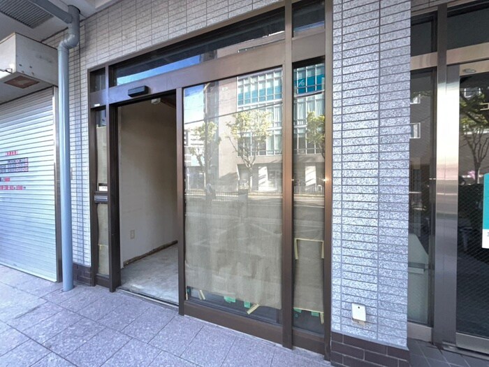 物件内観写真13　(玄関)