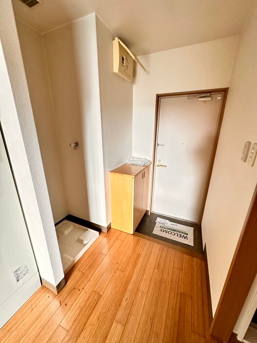 物件内観写真14　(玄関)