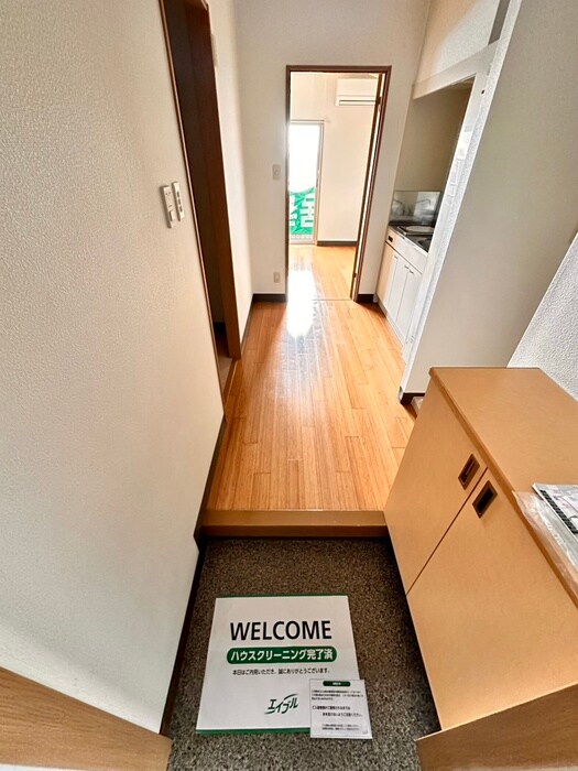 物件内観写真15　(玄関)