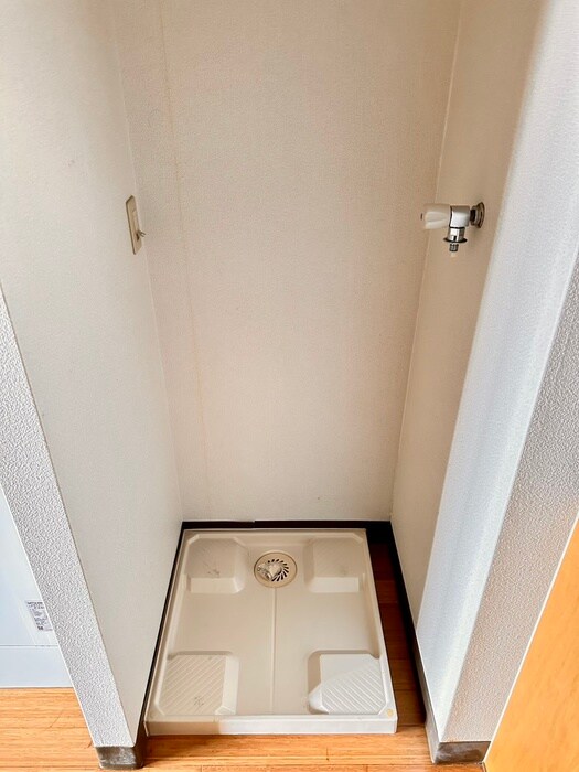 物件内観写真19　(洗濯機置場)