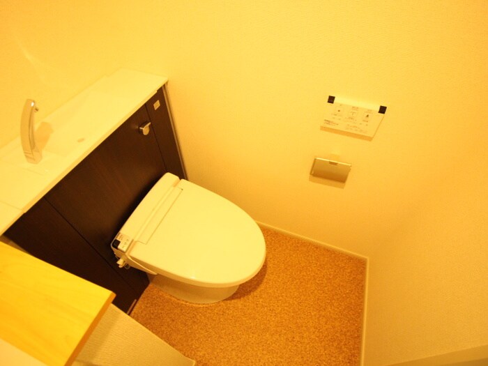 物件内観写真12　(トイレ)