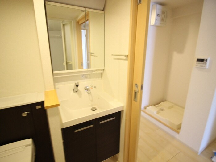 物件内観写真12　(洗面)