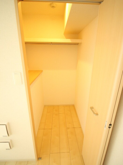 物件内観写真15　(収納)