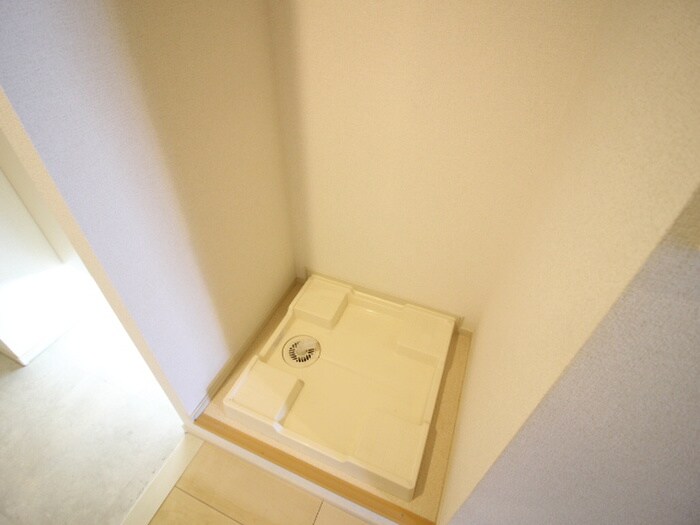 物件内観写真17　(洗濯機置場)