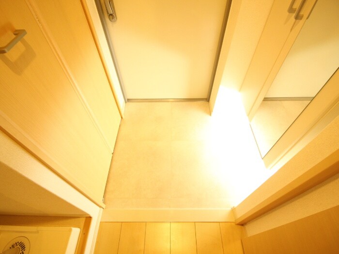 物件内観写真19　(玄関)