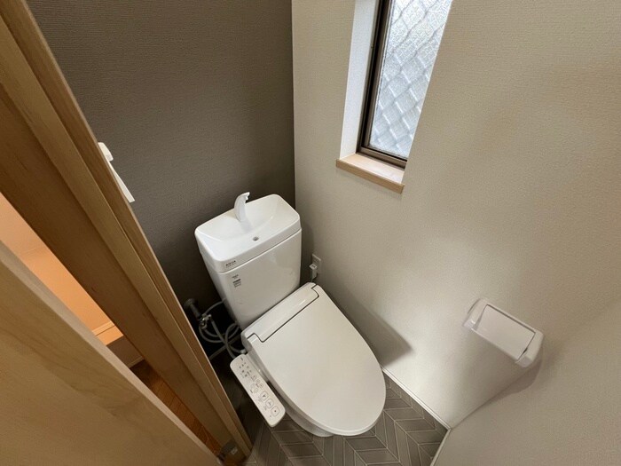 物件内観写真15　(トイレ)