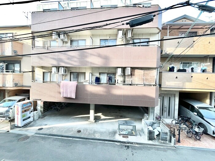 物件内観写真18　(室内からの展望)