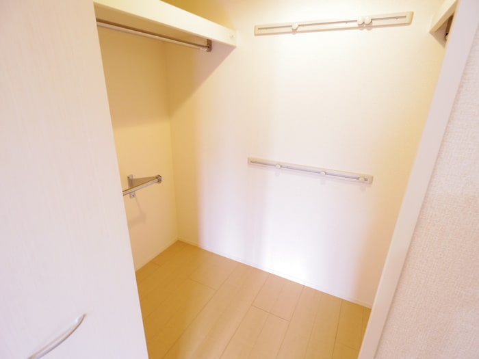 物件内観写真16　(収納)