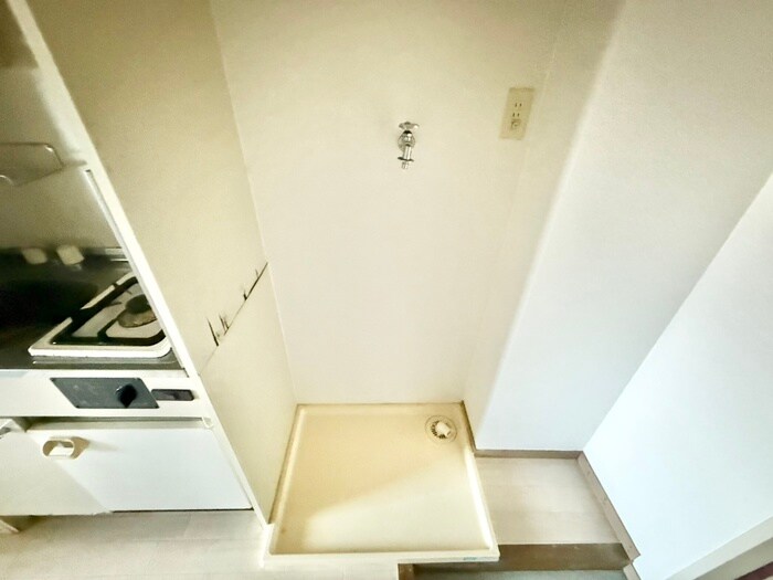 物件内観写真14　(洗濯機置場)