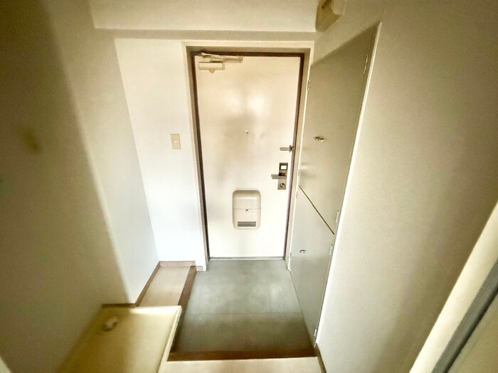 物件内観写真17　(玄関)
