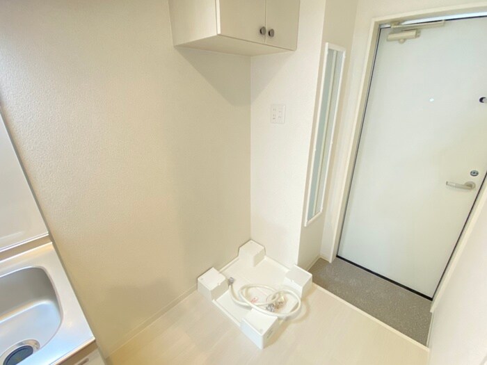 物件内観写真15　(洗濯機置場)