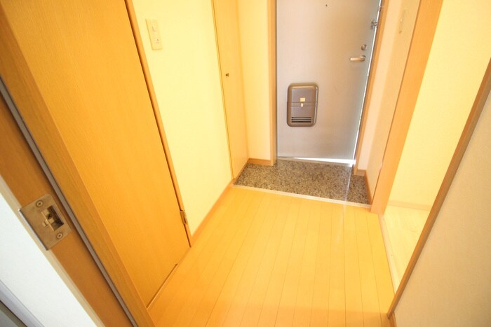 物件内観写真19　(玄関)