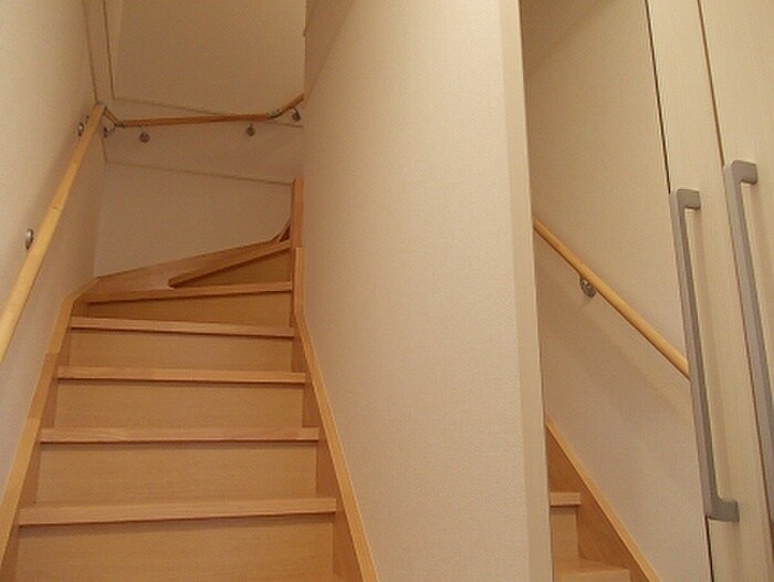 物件内観写真9　(廊下)