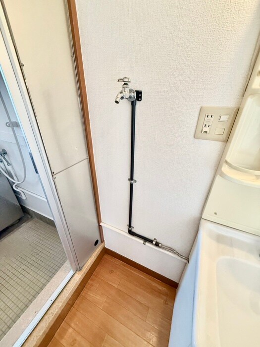 物件内観写真12　(洗濯機置場)