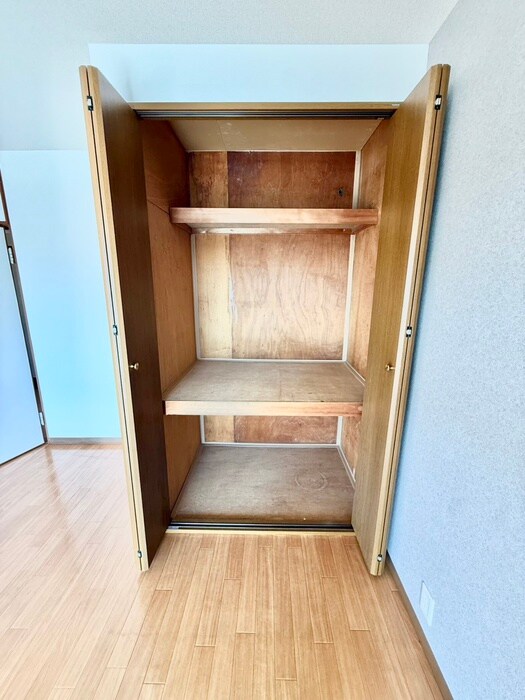 物件内観写真16　(収納)