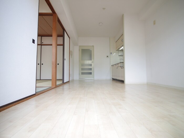 物件内観写真8　(居室)