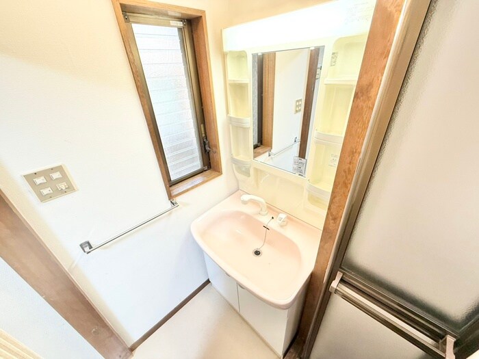 物件内観写真13　(洗面)