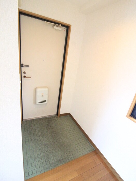 物件内観写真7　(玄関)