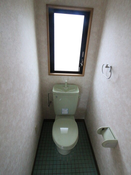 物件内観写真8　(トイレ)