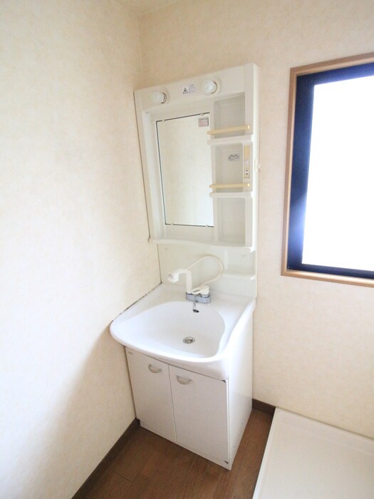 物件内観写真9　(洗面)