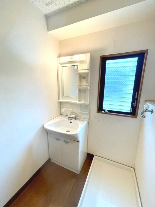 物件内観写真10　(洗面)