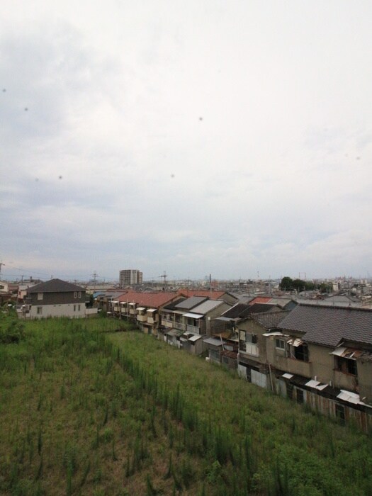 物件内観写真16　(室内からの展望)