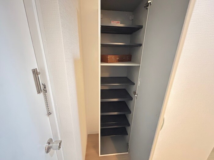 物件内観写真13　(靴箱)