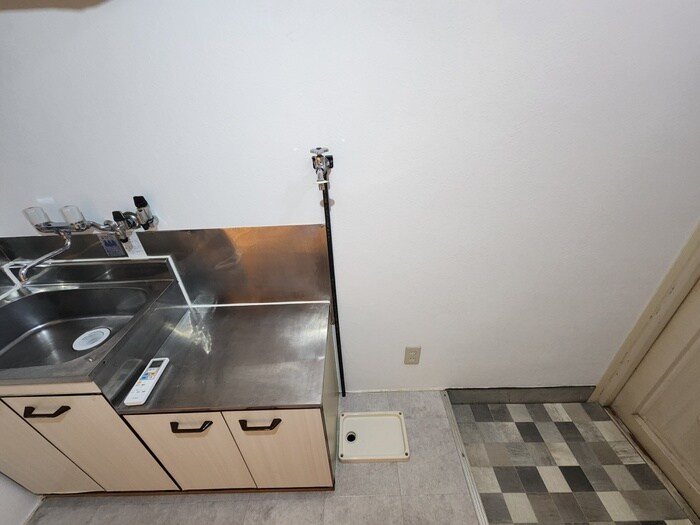 物件内観写真16　(洗濯機置場)