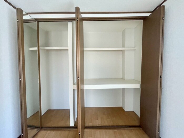 物件内観写真12　(収納)