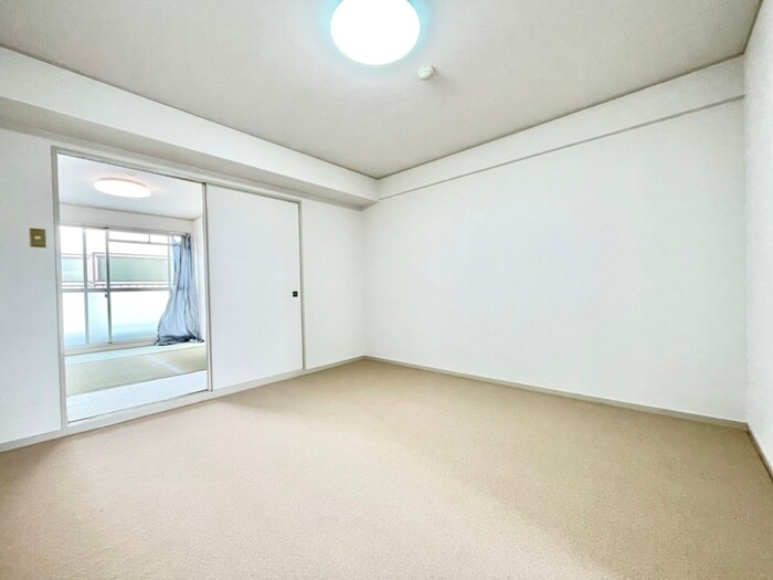 物件内観写真4　(居室)