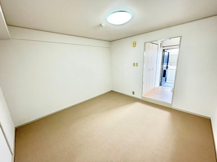 物件内観写真6　(居室)