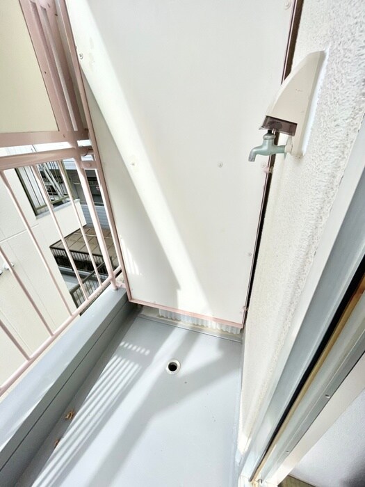 物件内観写真12　(洗濯機置場)