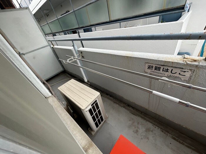 物件内観写真17　(洗濯機置場)