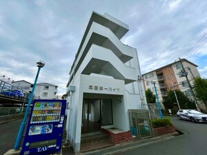 箕面第一ハイツ外観写真