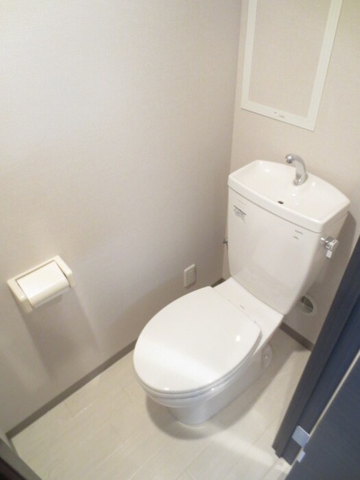 物件内観写真13　(トイレ)