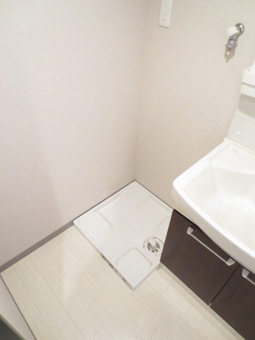 物件内観写真13　(洗濯機置場)