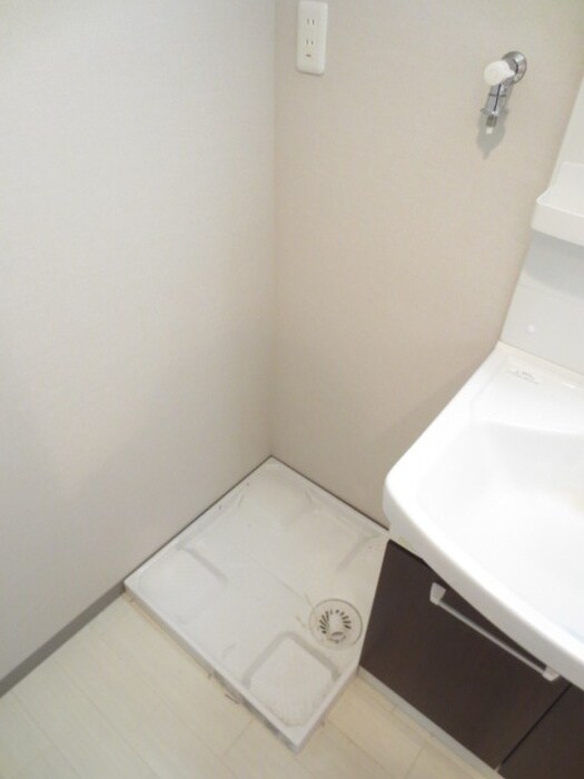 物件内観写真14　(洗濯機置場)