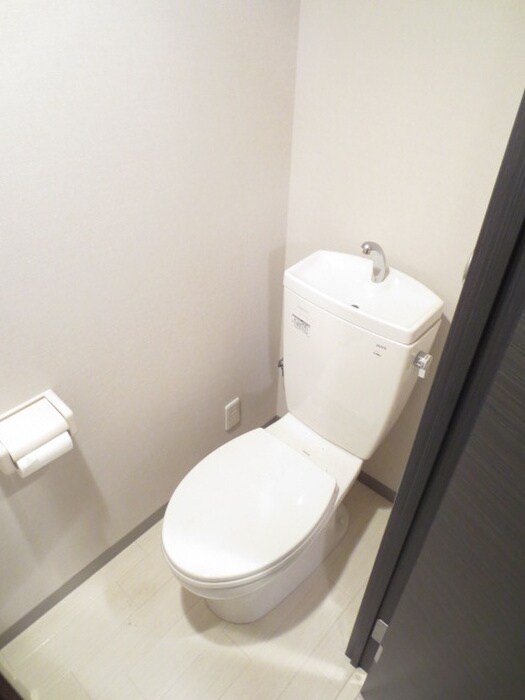 物件内観写真14　(トイレ)