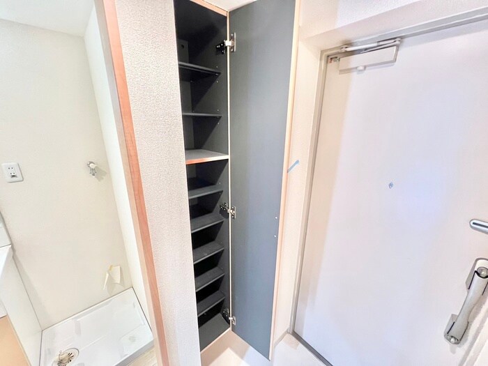 物件内観写真16　(靴箱)