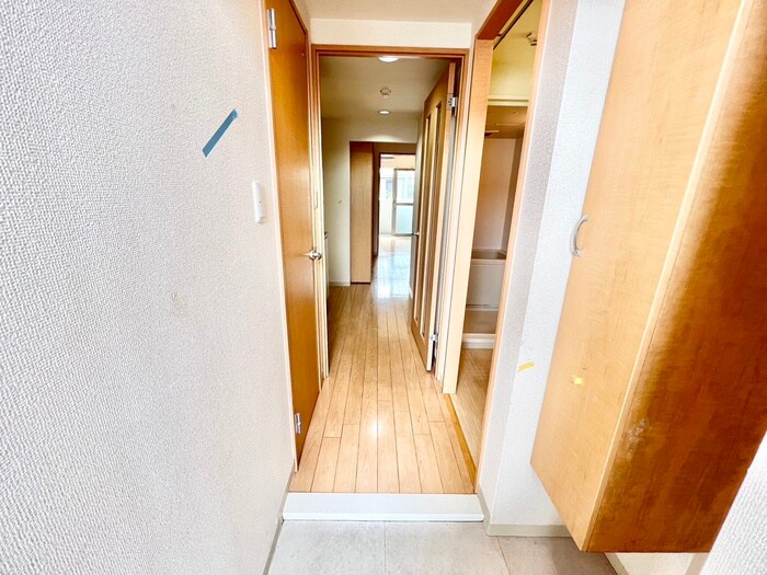 物件内観写真19　(廊下)