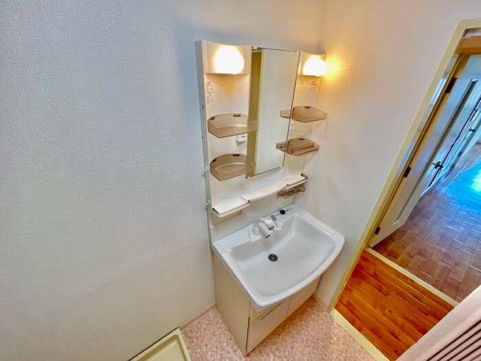 物件内観写真13　(収納)