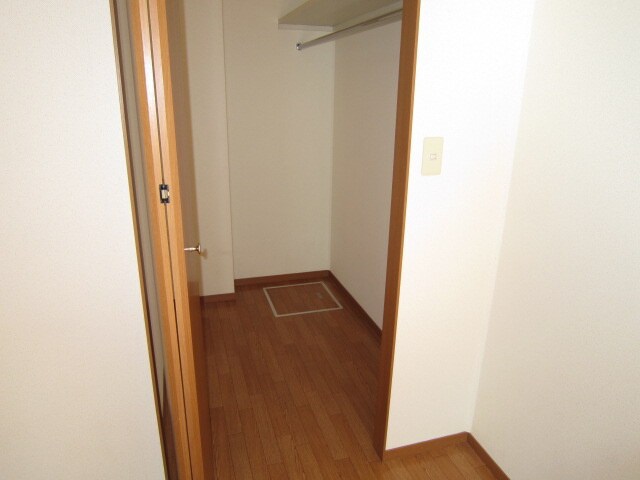 物件内観写真13　(収納)