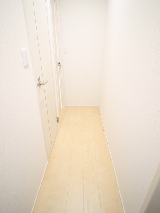 物件内観写真10　(玄関)