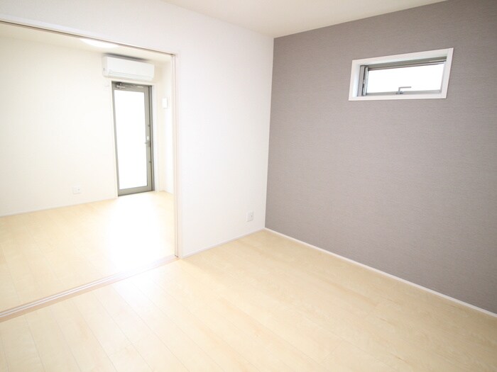 物件内観写真13　(居室)