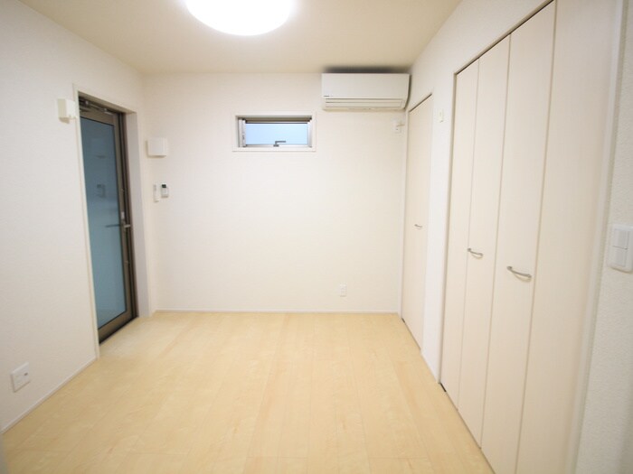 物件内観写真13　(居室)