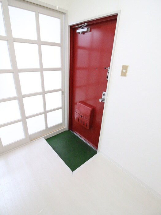 物件内観写真9　(玄関)